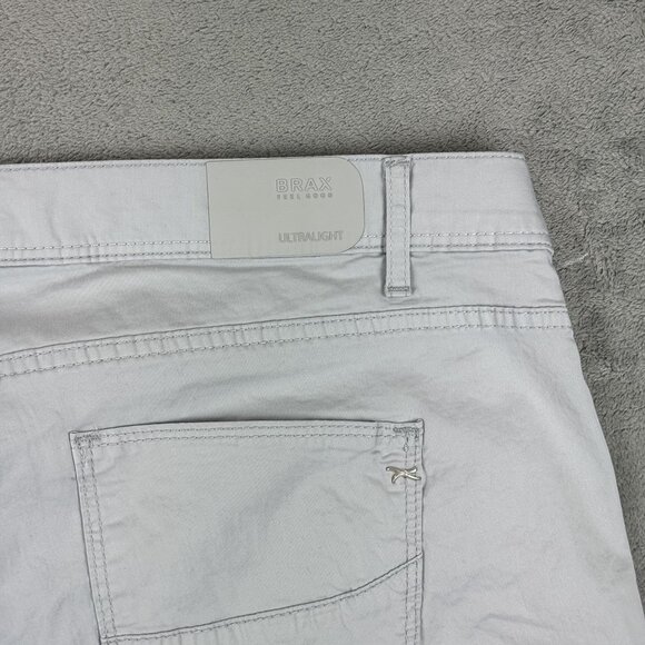 BRAX Feel Good Mens Cadiz Ultralight Straight Fit Stretch Chino Pants Light Grey - Picture 3 of 11